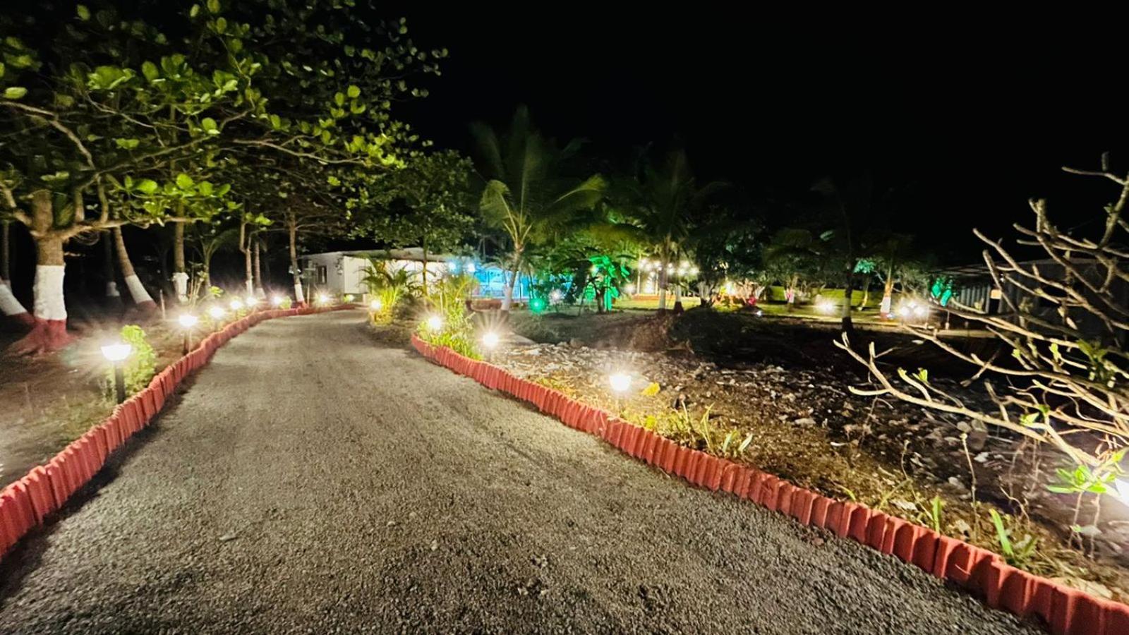 Stay On The Way Resort Mandwa Alībāg Extérieur photo